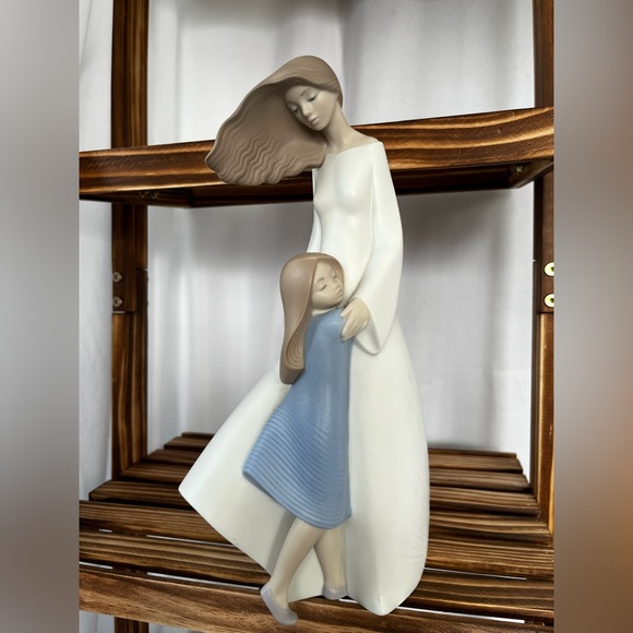 Lladro Other - Retired Lladro, I love you Mom